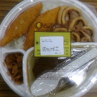 シーフード三昧カレー弁当１０１８円／CoCo 壱
