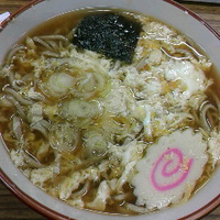 玉子とじ蕎麦４００円／大衆割烹えど家／長野市木工団地