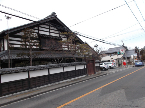 ねじれた町