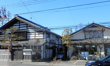 ねじれた町