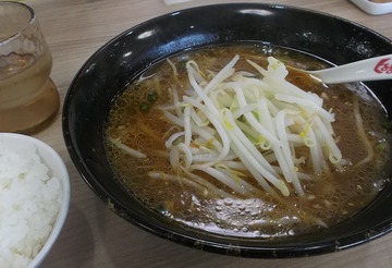 くるまやラーメンの「醤油ラーメン」
