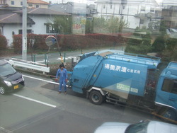 ゴミ収集車