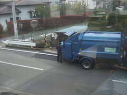ゴミ収集車
