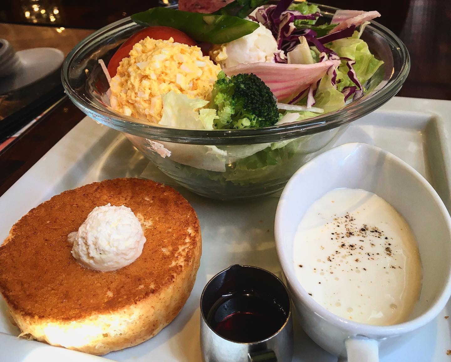 星乃珈琲店 イオンモール松本店で『春野菜のシーザーサラダ＆ パンケーキプレート❗️』✨学生メンバー、京ちゃん感想✨
