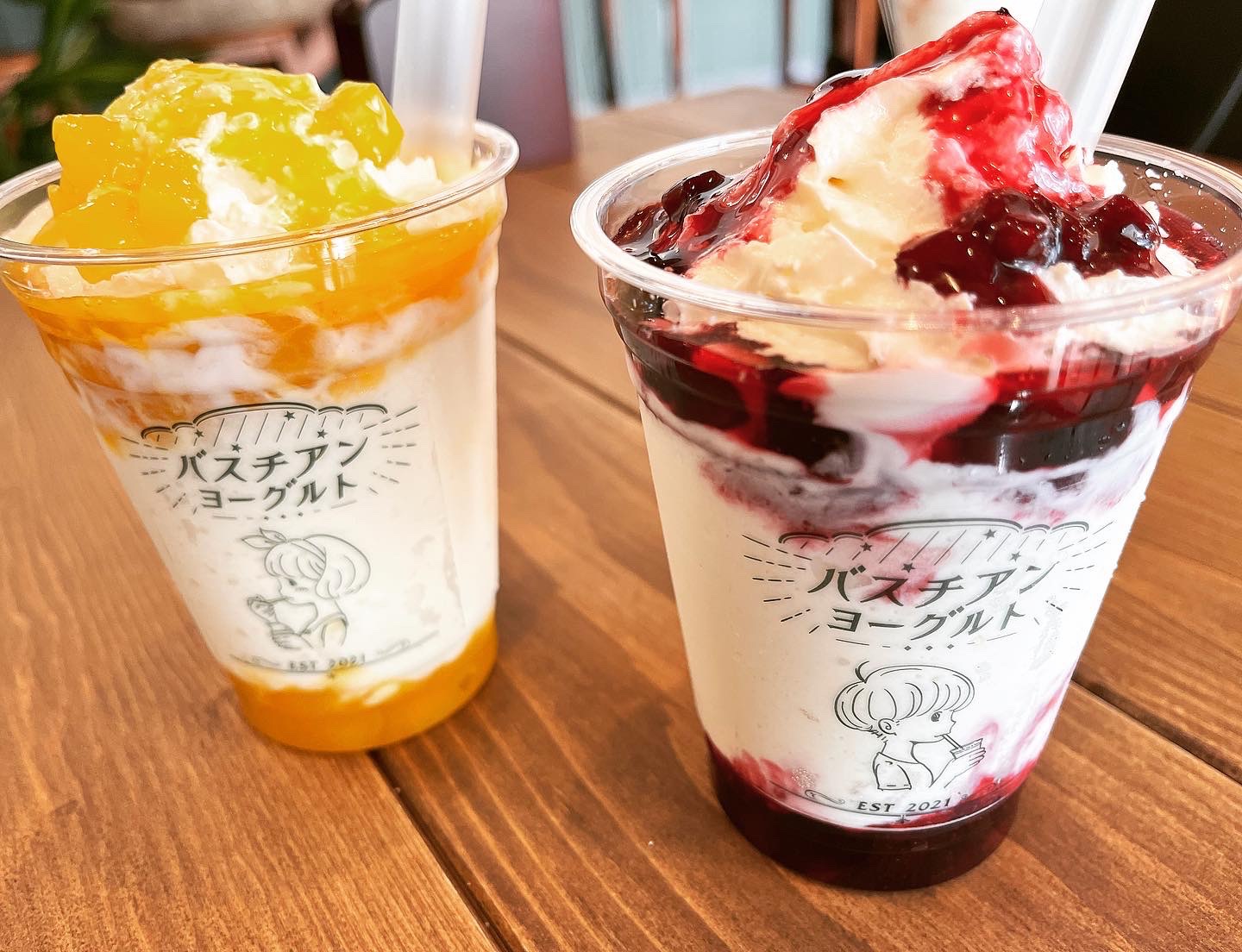 バスチアン ヨーグルト（千曲市）でフローズンラッシー（夏季限定） ミックスベリー＆マンゴー❗️✨