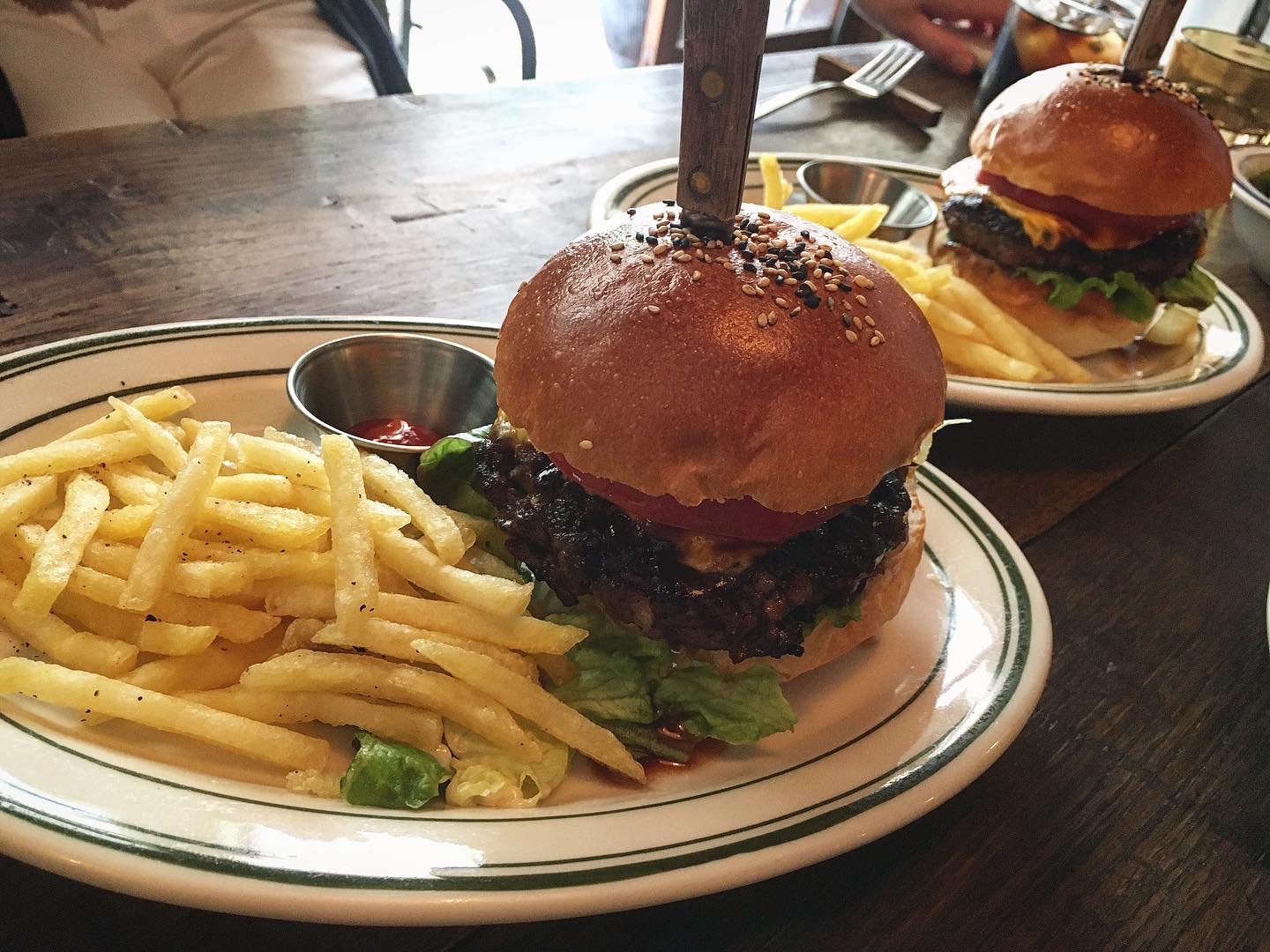 ザ・ソース・ダイナー（松本市）で『ザ・チーズバーガー❗️』✨ボランティアのエリちゃん感想 ❗️