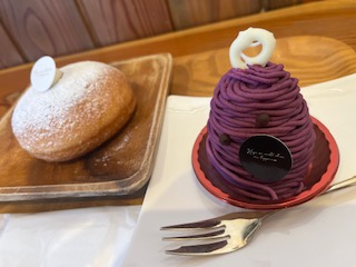 LEVRE and BON（レーブルアンドボン）｟上田市神畑｠で紫いものモンブラン＆マラサダドーナツ　パルフェクリーム！