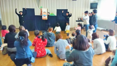 でんでんむしさんの人形劇