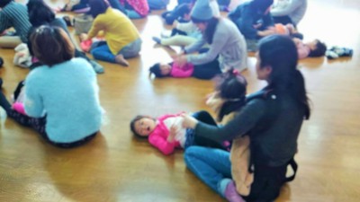 でんでんむしさんの人形劇