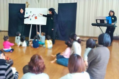 でんでんむしさんの人形劇