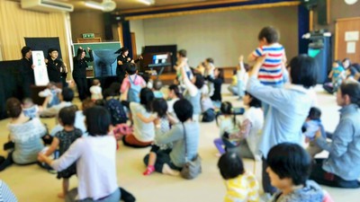 でんでんむしさんの人形劇