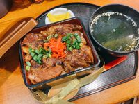 【琉球泉風（りゅうきゅうせんぷう）】美味しい沖縄料理のお店！ソーキ重がたまらなく美味しいです！