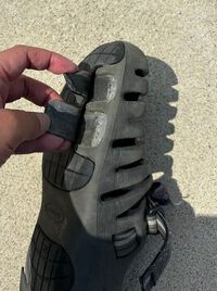 モンベルのキャニオンサンダル　8シーズン目で底が剥がれる！