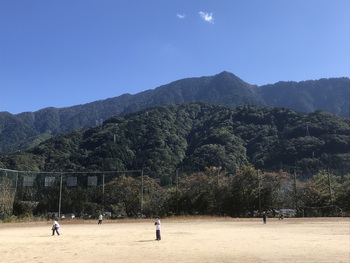 「強歩大会のかわりにクラスマッチを行いました」