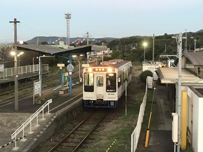 「長崎県立平戸高校・長崎県立松浦高校の校長先生と親しく交流する」