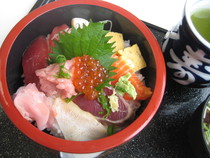 久しぶりの海鮮丼