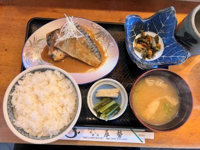 「うなぎの店 辰勢」 ～ さばみそ定食