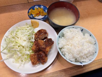 ひと口カツ定食　～ 居酒屋あきねい