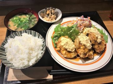 行列の出来るお店「食堂スワロウ」 ～ チキン南蛮定食いただきました♪