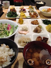 京・錦 おばん菜ビュッフェ ひなたや