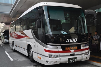 ９月１３日　羽田空港にてバスを撮る①