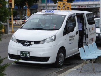 アルピコタクシーのＮＶ２００
