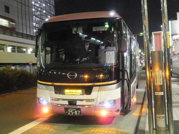 川崎駅　２２：０５発のWILLER EXPRESS