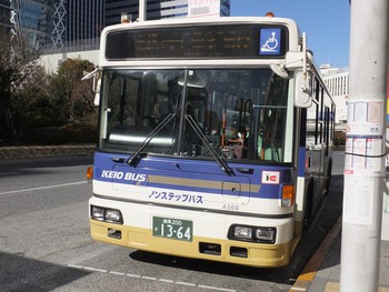 １月２２日　新宿西口にて②　京王のＵＤ西工車