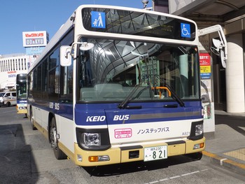 １月２２日　新宿西口にて①　京王の新型ブルーリボン