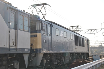 南松本駅にて貨物列車を撮る　１２月１６日
