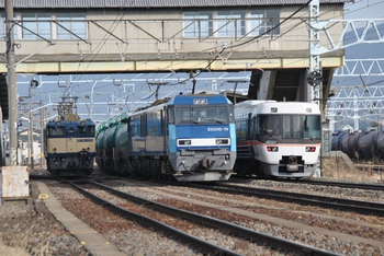 南松本駅にて貨物列車を撮る　１２月２２日