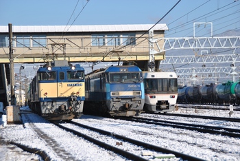 南松本駅にて貨物列車を撮る　１２月２３日