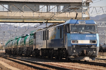 南松本駅にて貨物列車を撮る　４月６日