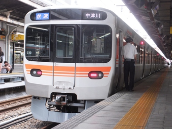 名古屋近郊で　３１５系電車を撮る。
