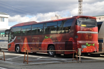 休車中の伊那バス　２４１８５号車