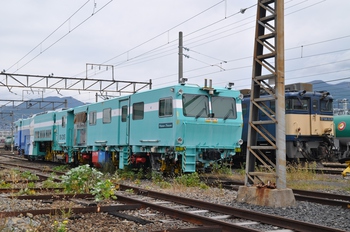 南松本駅にて貨物列車を撮る　１０月５日