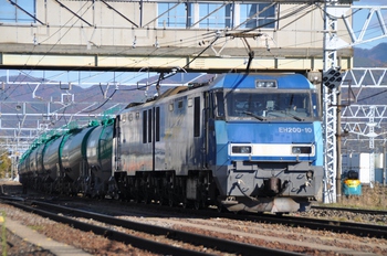 南松本駅にて貨物列車を撮る　１１月９日