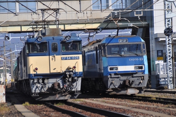 南松本駅にて貨物列車を撮る　2022年11月12日