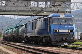 南松本駅にて貨物列車を撮る　５月２５日