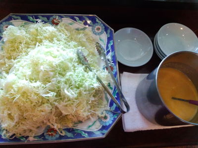 『食前諏訪サラダミニ』諏訪はサラダのまち　100円　食前に地元野菜を