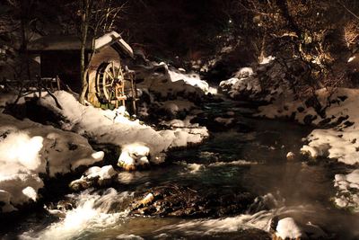 蓼科グランドホテル滝の湯　雪の露天風呂