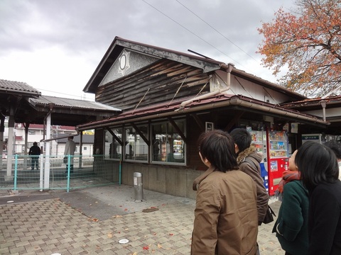 大屋駅の建物