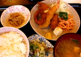 500円定食の「源」