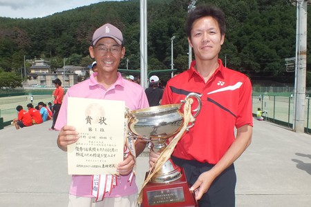 成年男子