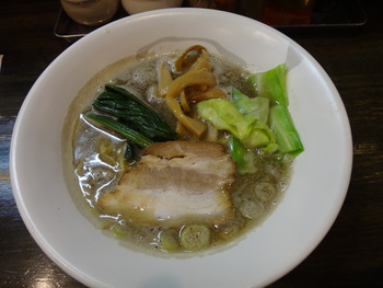 牛骨×煮干 8・3