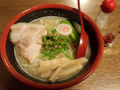 上田市　拉麺酒房　熊人。