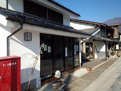 上田市柳町。