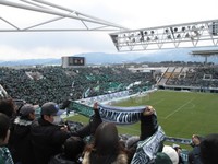 サッカーを見に行く
