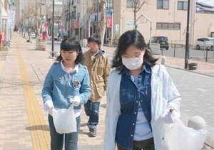 岡谷駅周辺のゴミ拾い