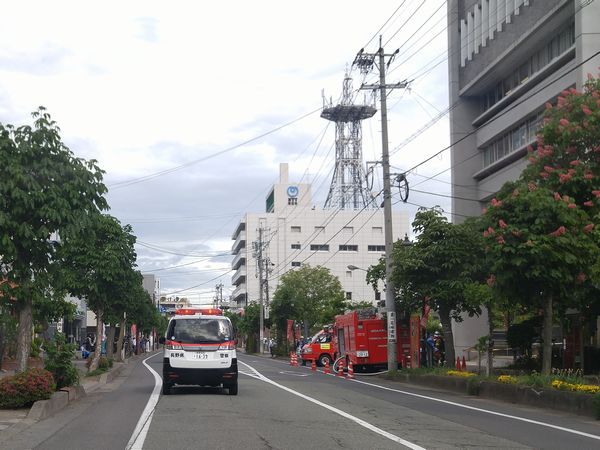 上田市役所前の様子